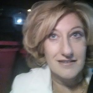 Meet your Posher, Elaine